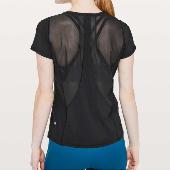 lululemon athletica Tops - Lululemon Seek The Heat Short Sleeve Black sz 8
